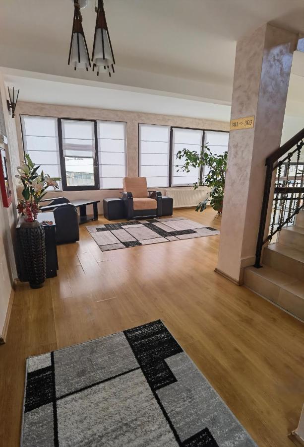 Pensiunea Royal Borsa  Bagian luar foto